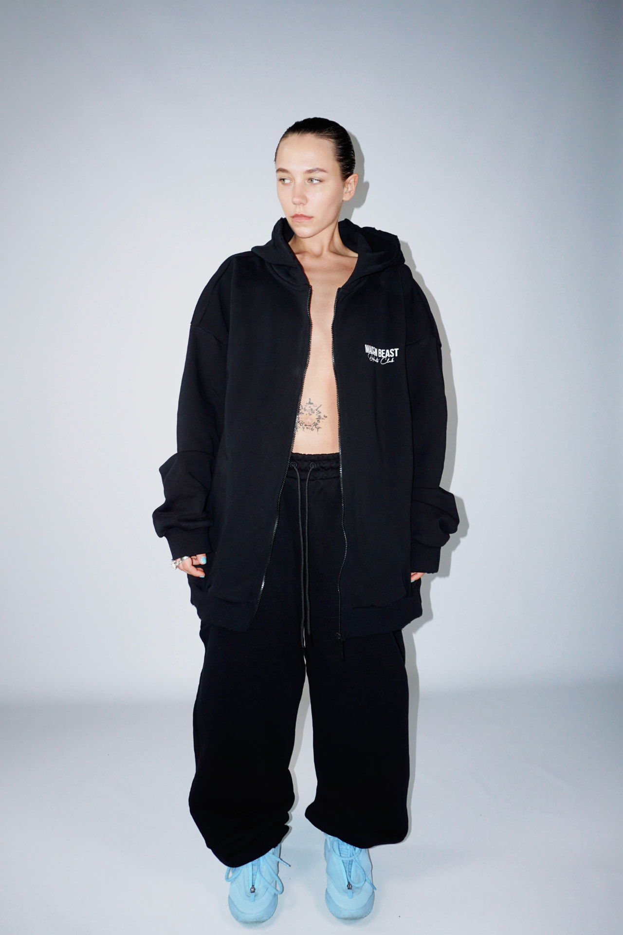 Maison Beast Studio Black